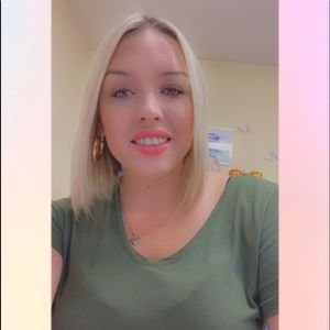 Meet your Posher, Danielle